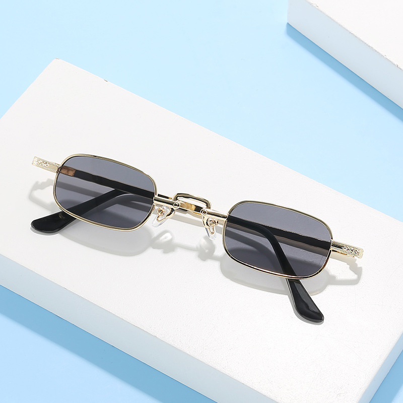 New Small Frame Square Sunglas - огляд і ціна Photography Fashion