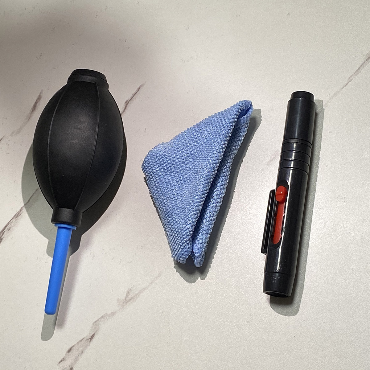 3-in-1 Cleaning Kit Air Dust B - огляд і ціна Lens Cleaning Kit